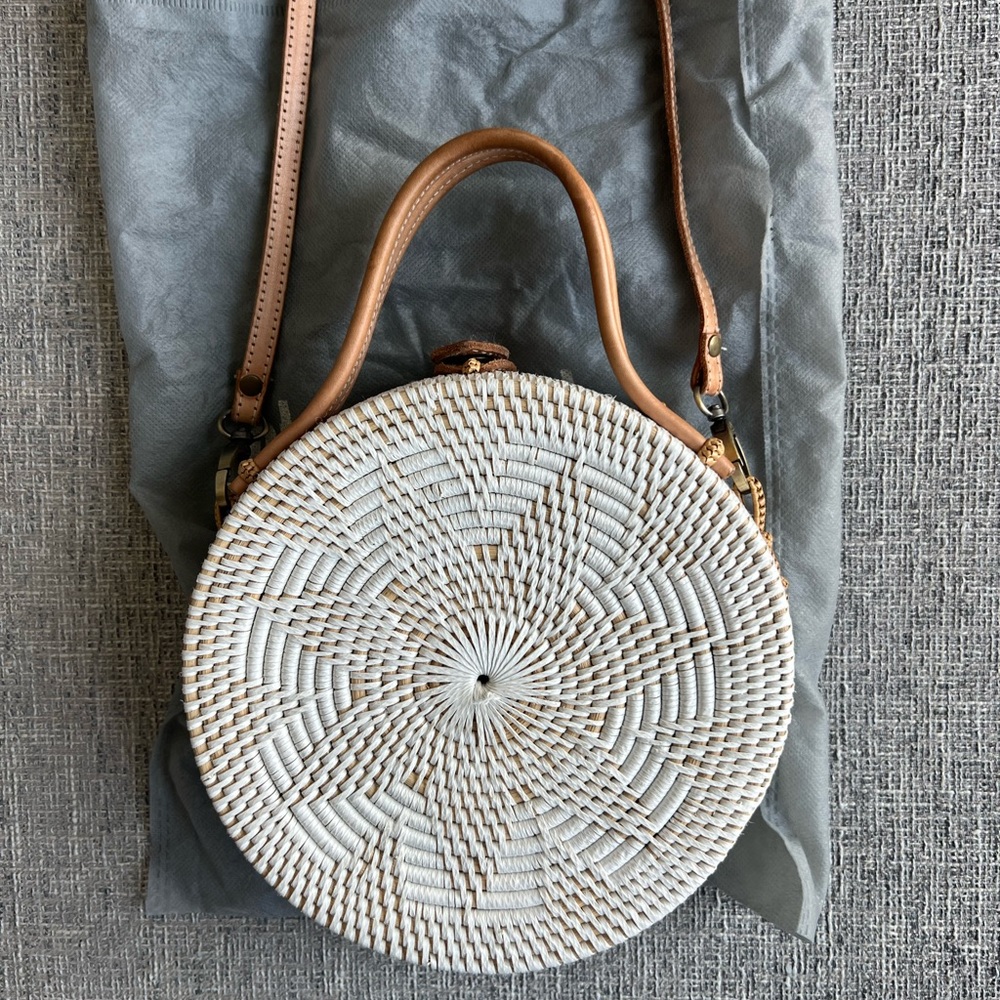 Street Level Circle Rattan Straw Crossbody Bag